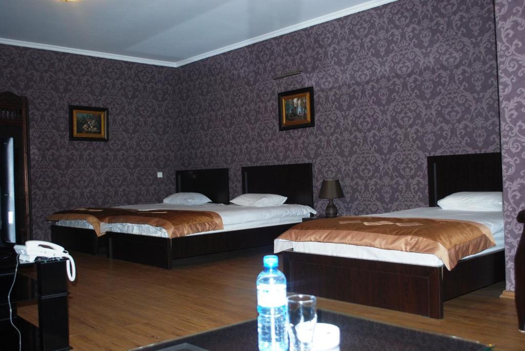 טביליסי Prestige Palace - Esquisse Hotel חדר תמונה